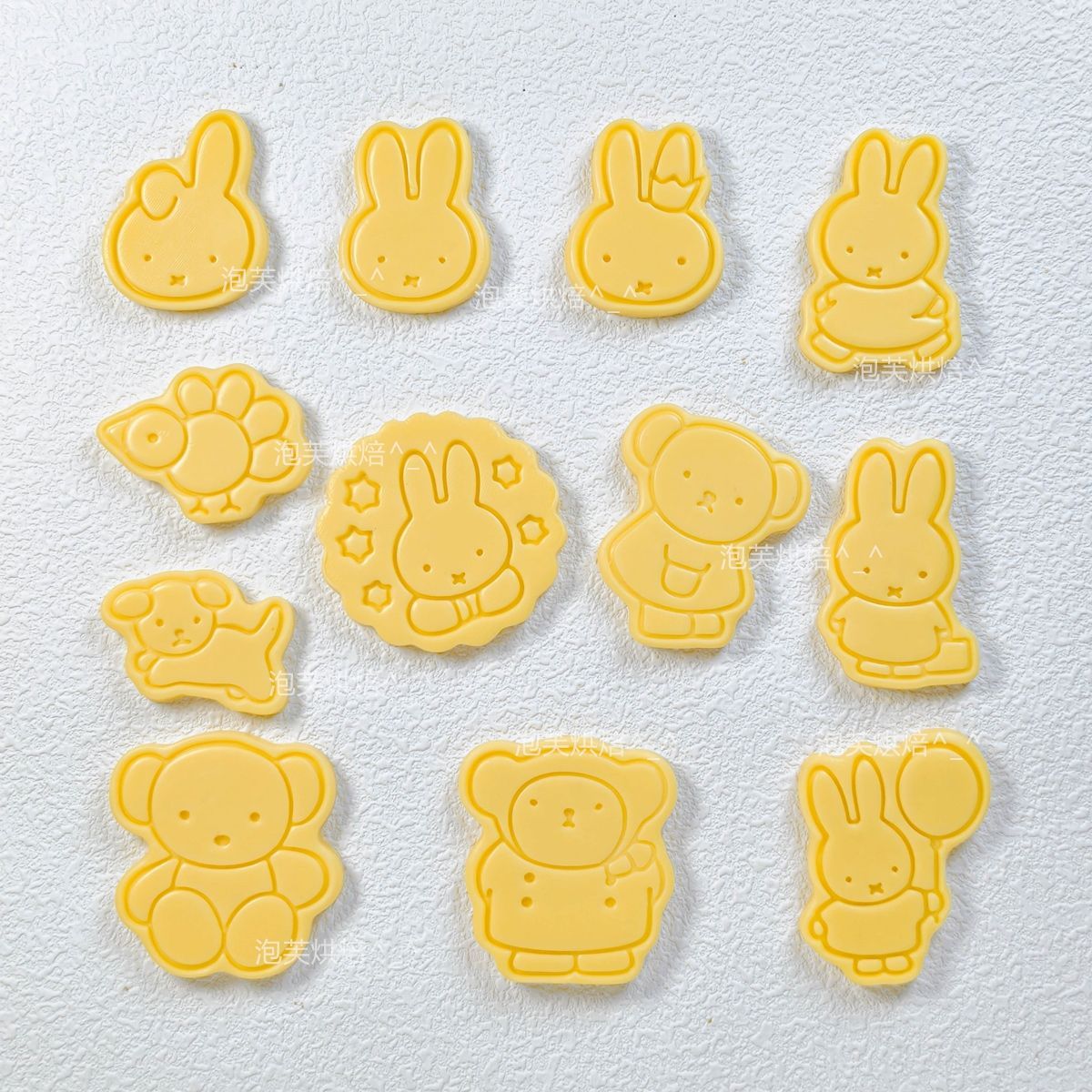 Cute 3D Press Cookie Mold with - огляд і ціна Commercial Kitchen Items